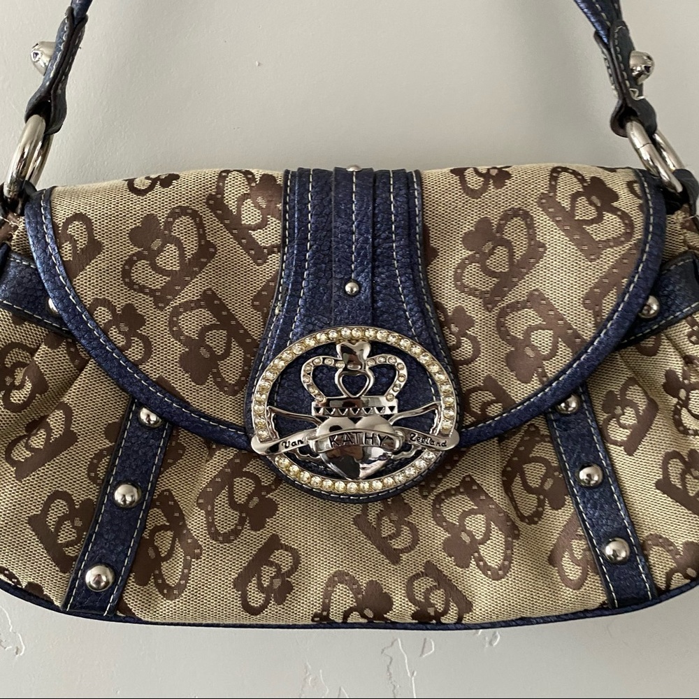 Hand Bag - Picture 2 of 4